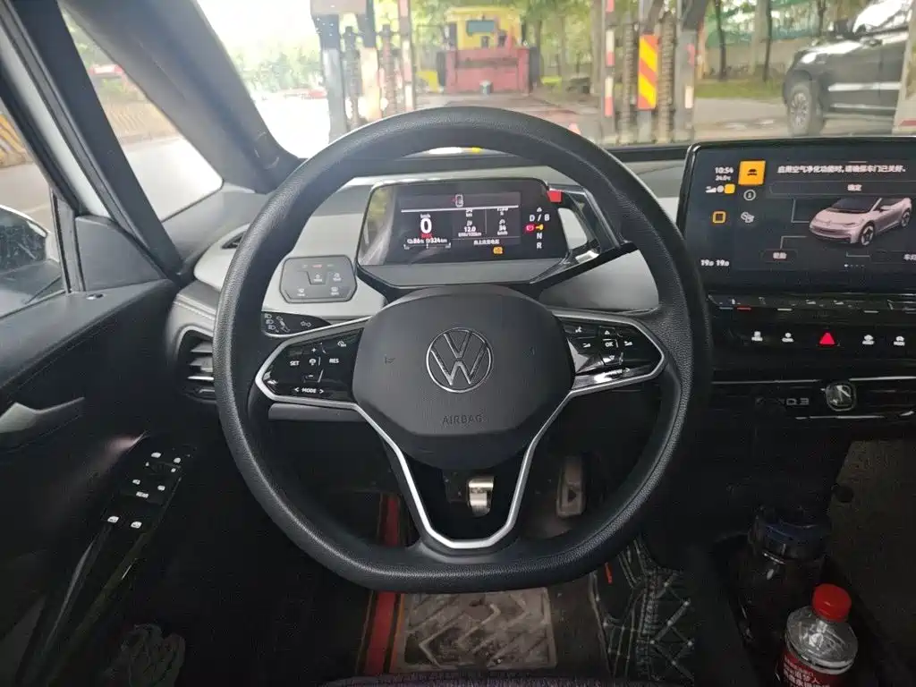 Volkswagen ID.3 — миниатюра 6
