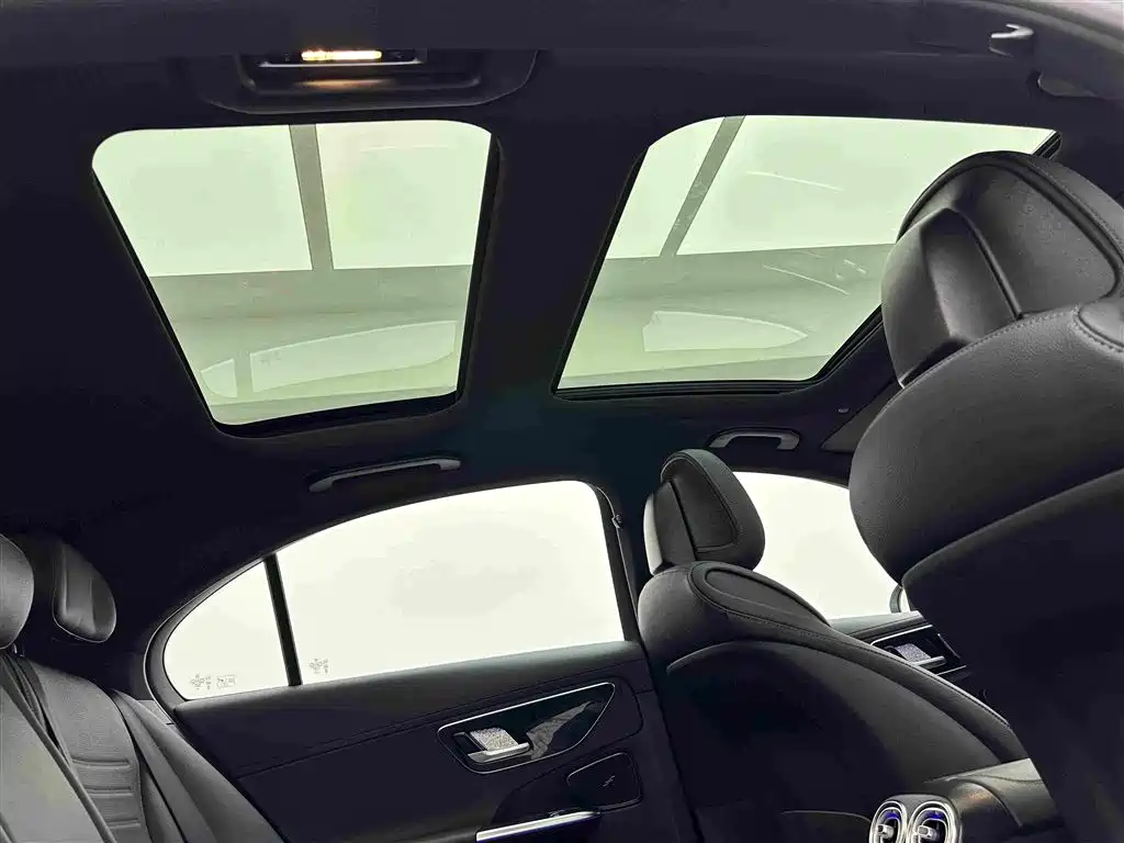 Mercedes-Benz C-Class — миниатюра 17