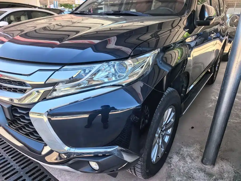 Mitsubishi Pajero Sport (Import) — миниатюра 3
