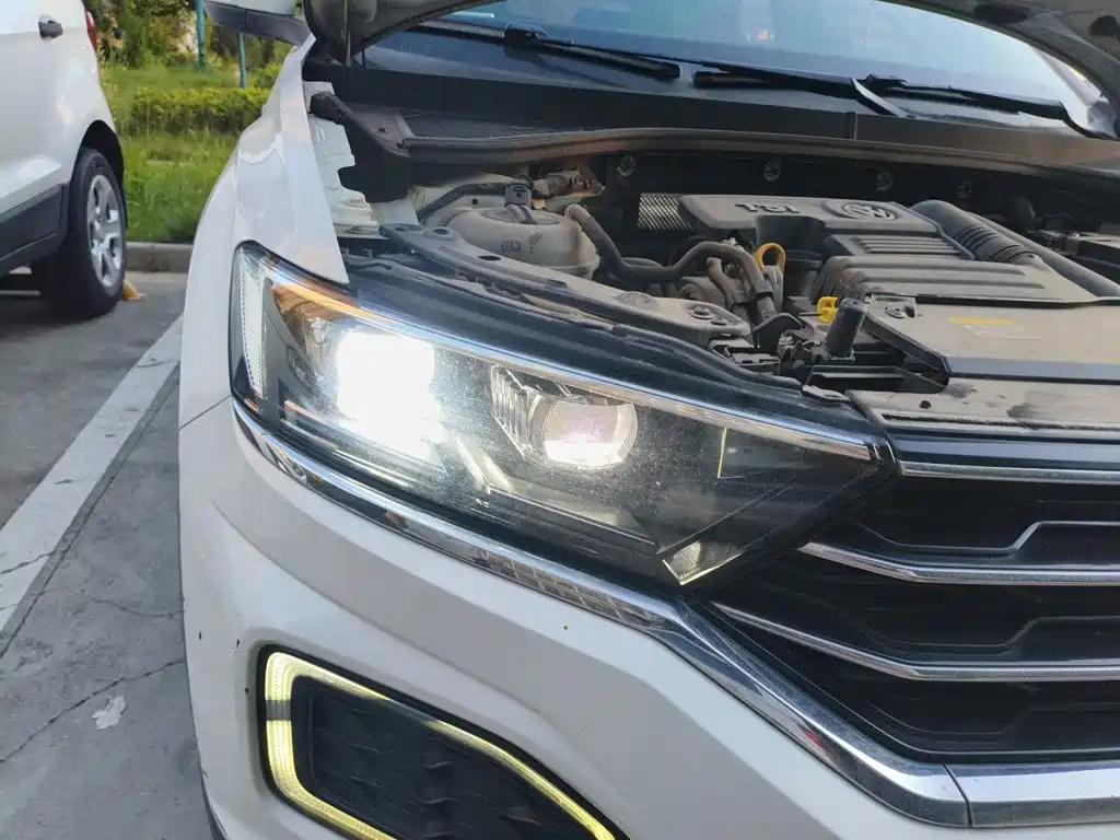 Volkswagen T-Roc — миниатюра 7