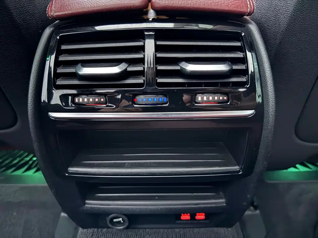 BMW 5 Series — миниатюра 16