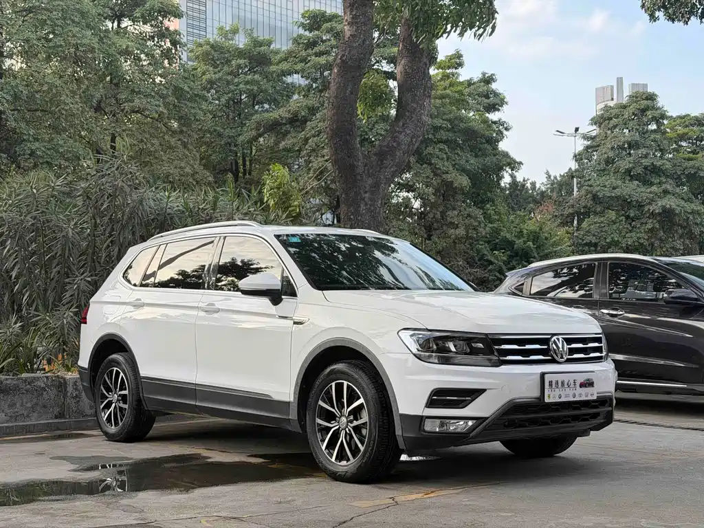 Volkswagen Tiguan L — миниатюра 3