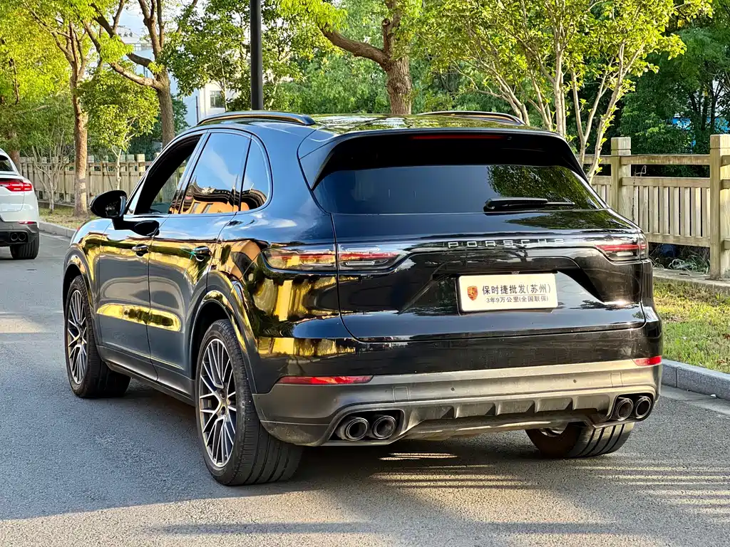 Porsche Cayenne — миниатюра 6