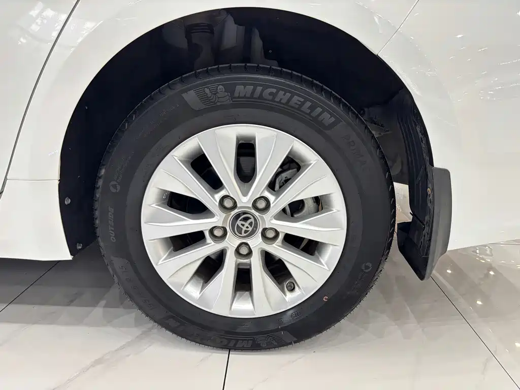 Toyota Corolla — миниатюра 18