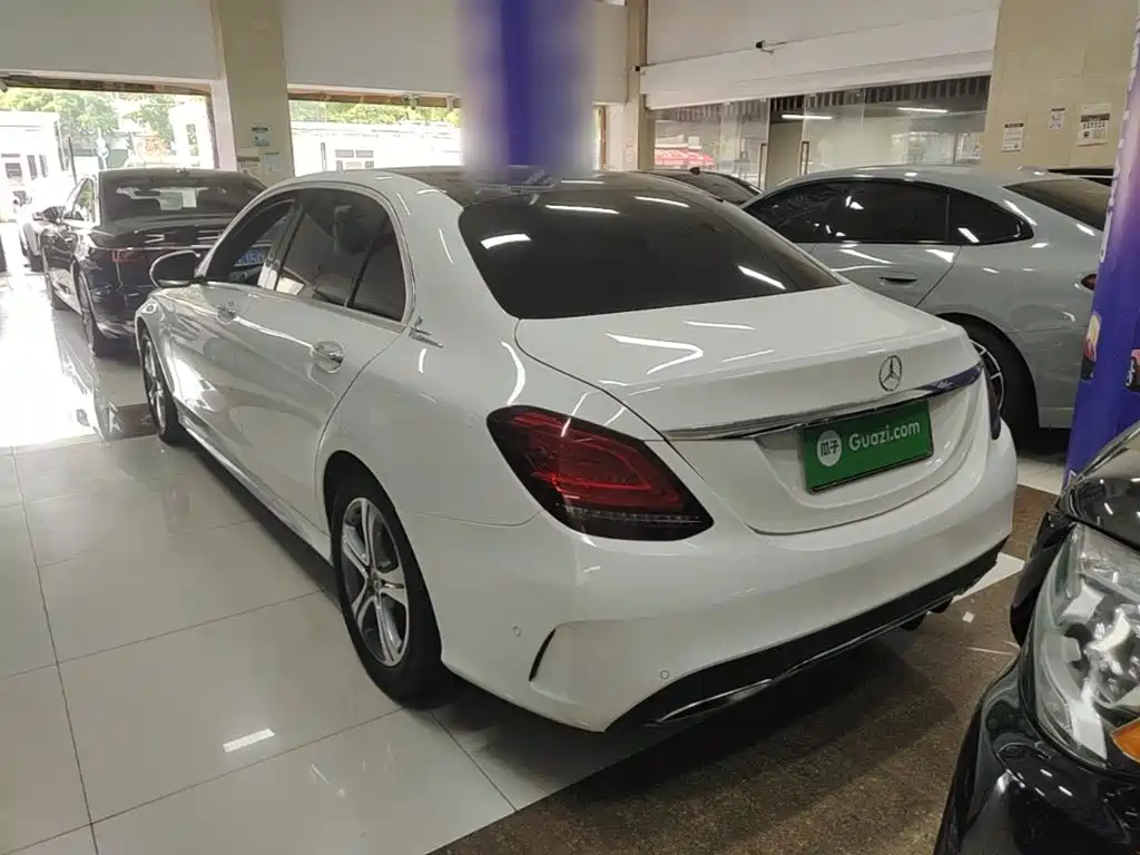 Mercedes-Benz C-Class — миниатюра 5