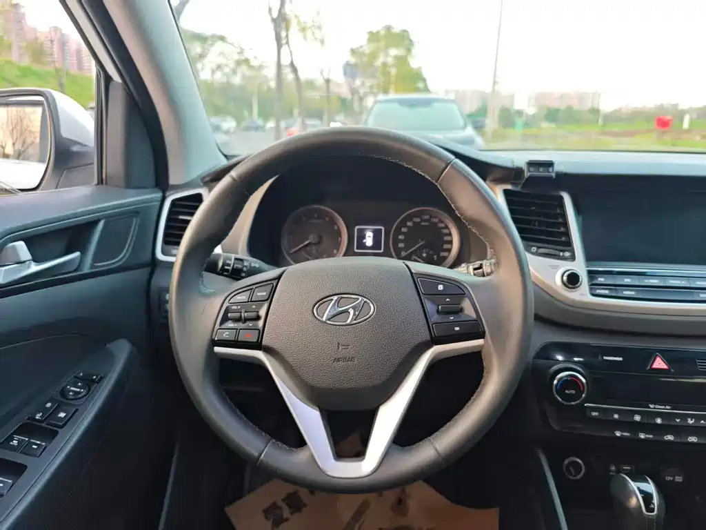 Hyundai Tucson — миниатюра 15