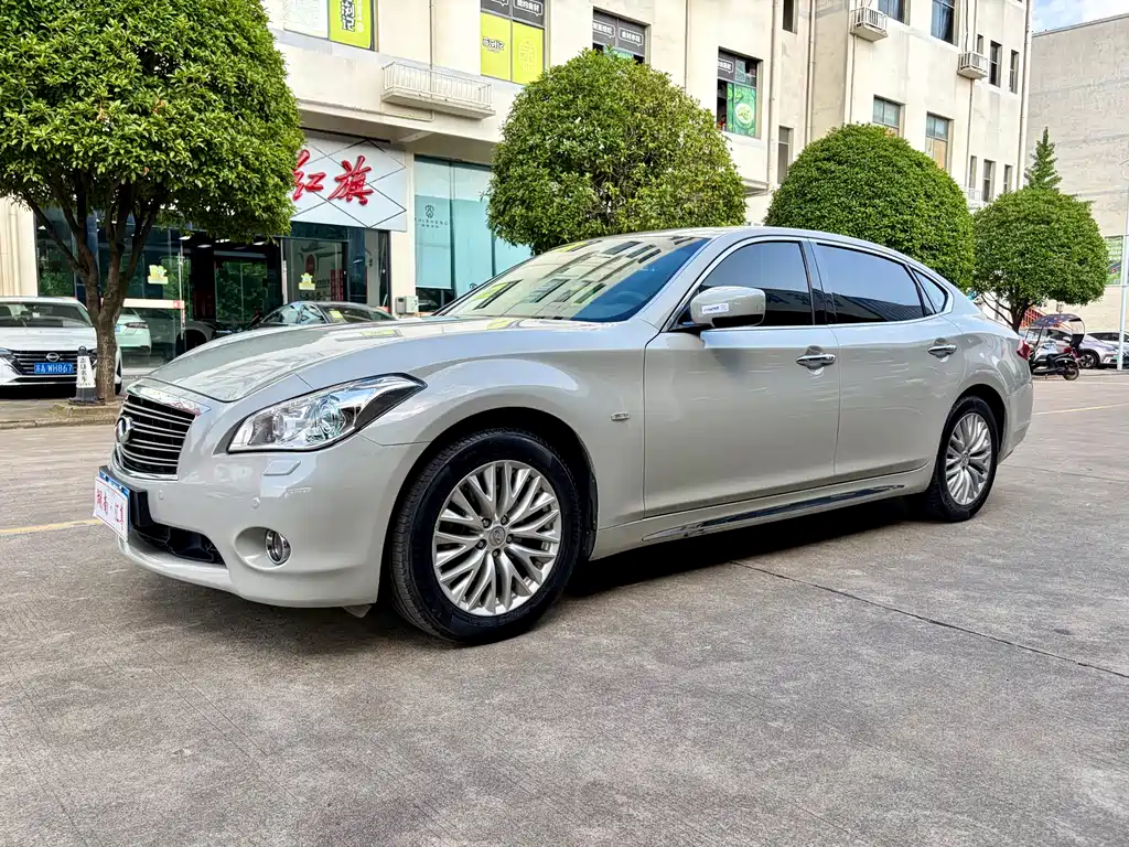 Infiniti M 2012 M25L