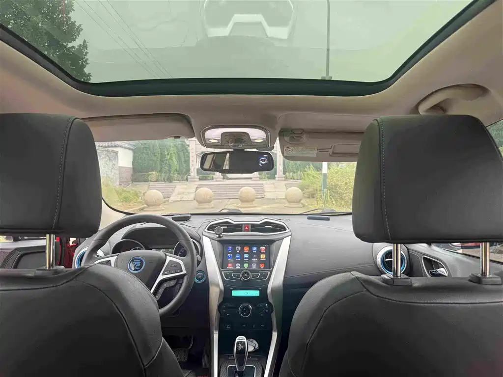 BYD Yuan EV — миниатюра 9