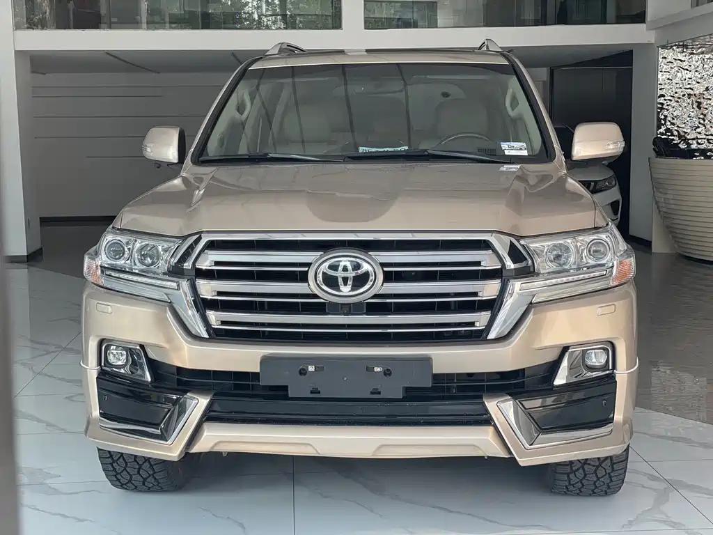 TOYOTA LAND CRUISER