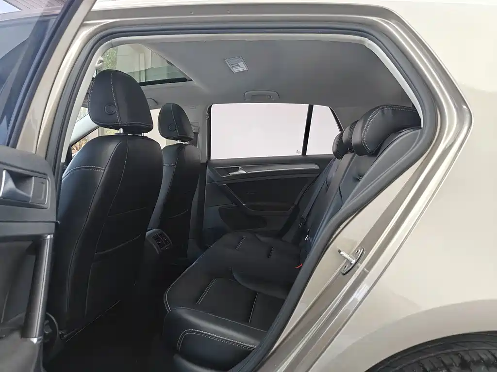 Volkswagen Golf — миниатюра 11