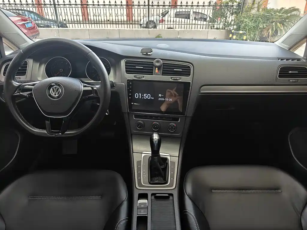 Volkswagen Golf — миниатюра 12