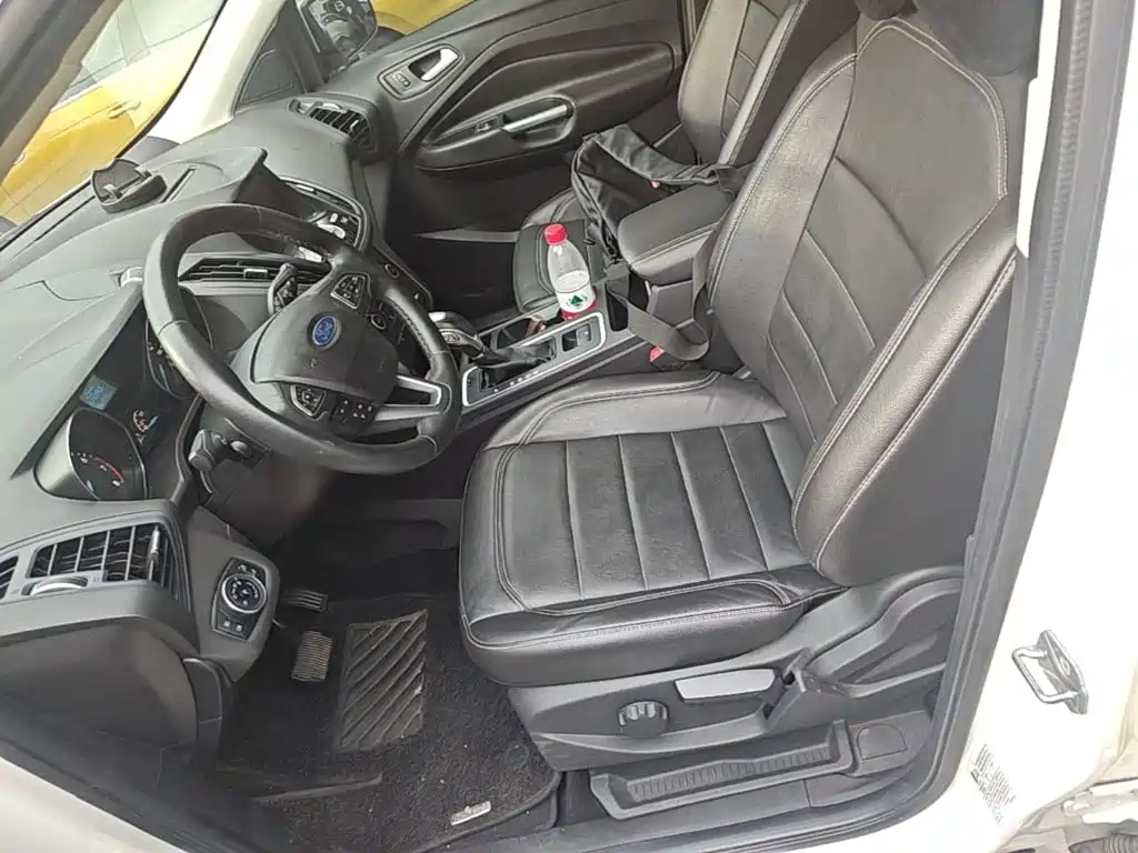 Ford Kuga — миниатюра 20