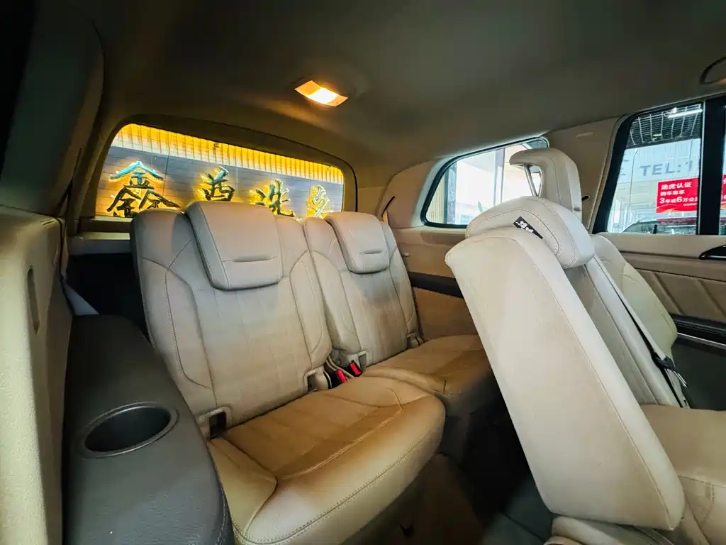 Mercedes-Benz GL-Class — миниатюра 12