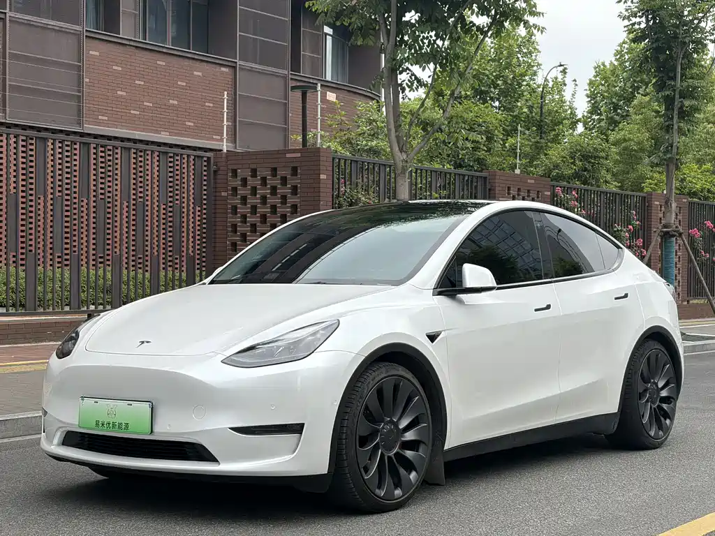 Tesla Model Y 2023