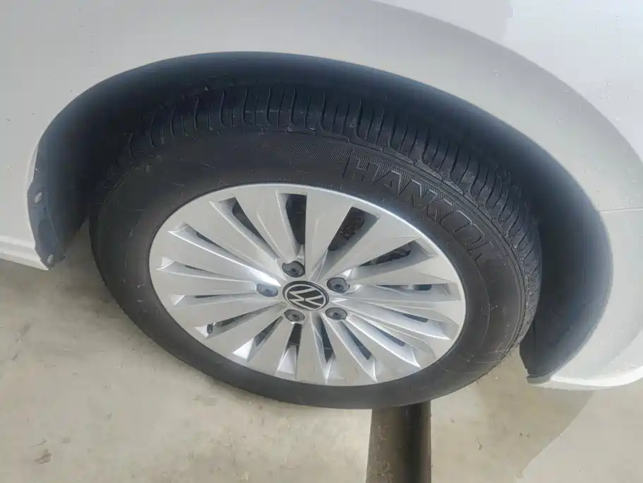 Volkswagen Lavida — миниатюра 6