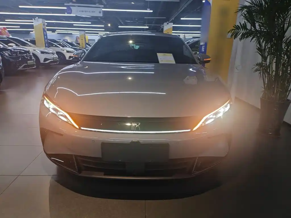 BYD Han — миниатюра 3