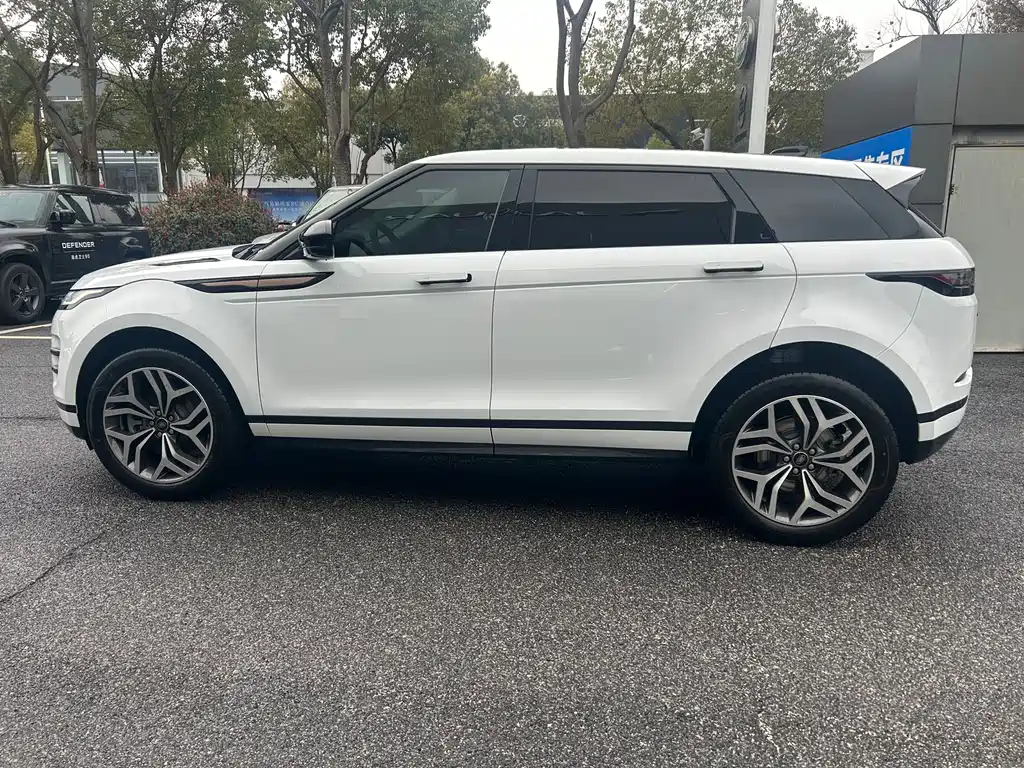 Land Rover Range Rover Evoque 2026 L SE