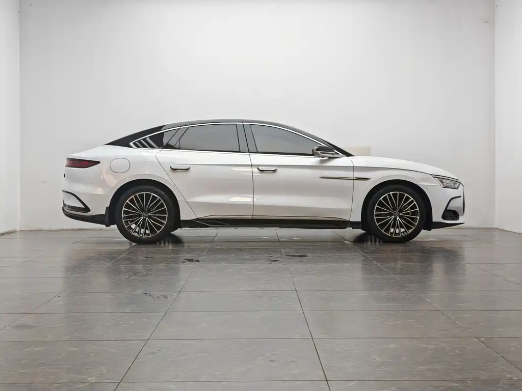 BYD Han — миниатюра 11