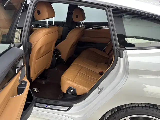 BMW 6 SERIES GT