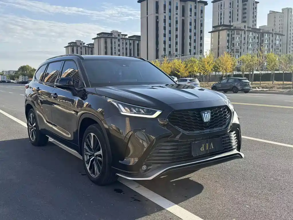 Toyota Crown Kluger — миниатюра 9