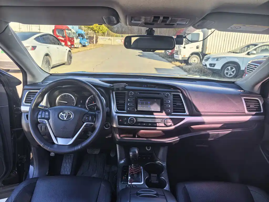 Toyota Highlander — миниатюра 8