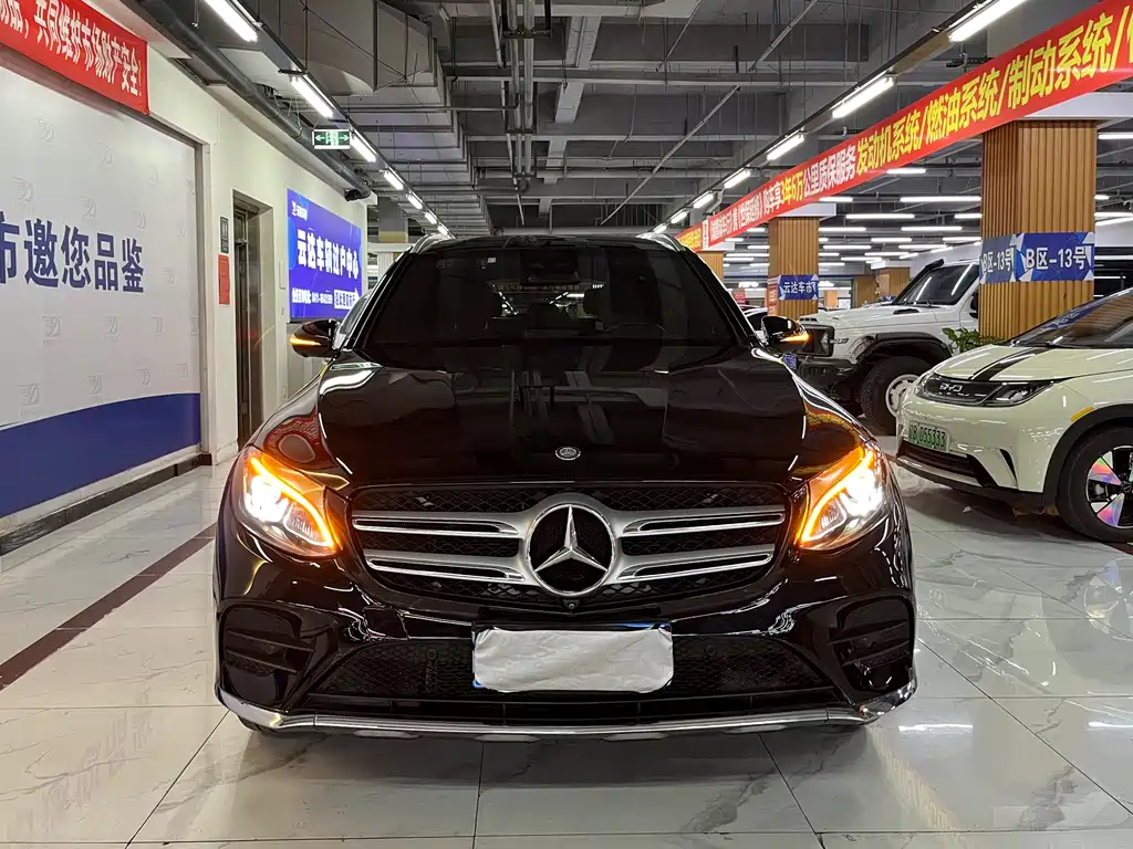 MERCEDES-BENZ GLC