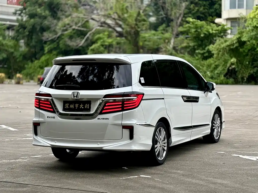 Honda Elysion — миниатюра 18