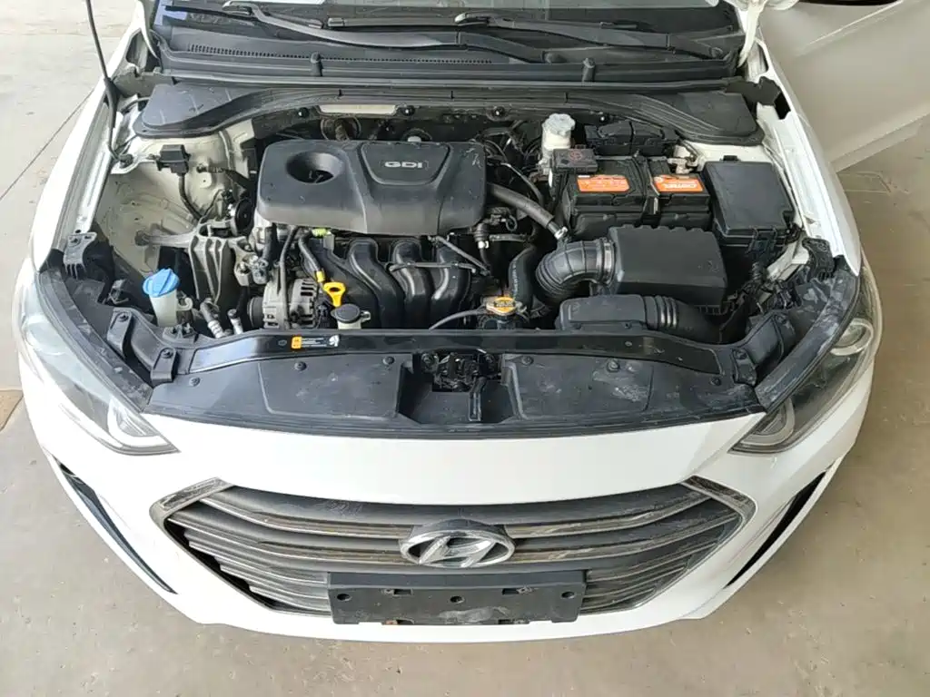 Hyundai Elantra — миниатюра 20