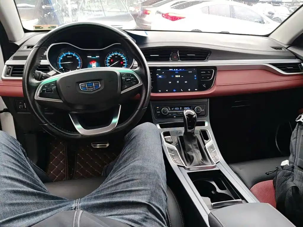 Geely Vision S1 — миниатюра 10