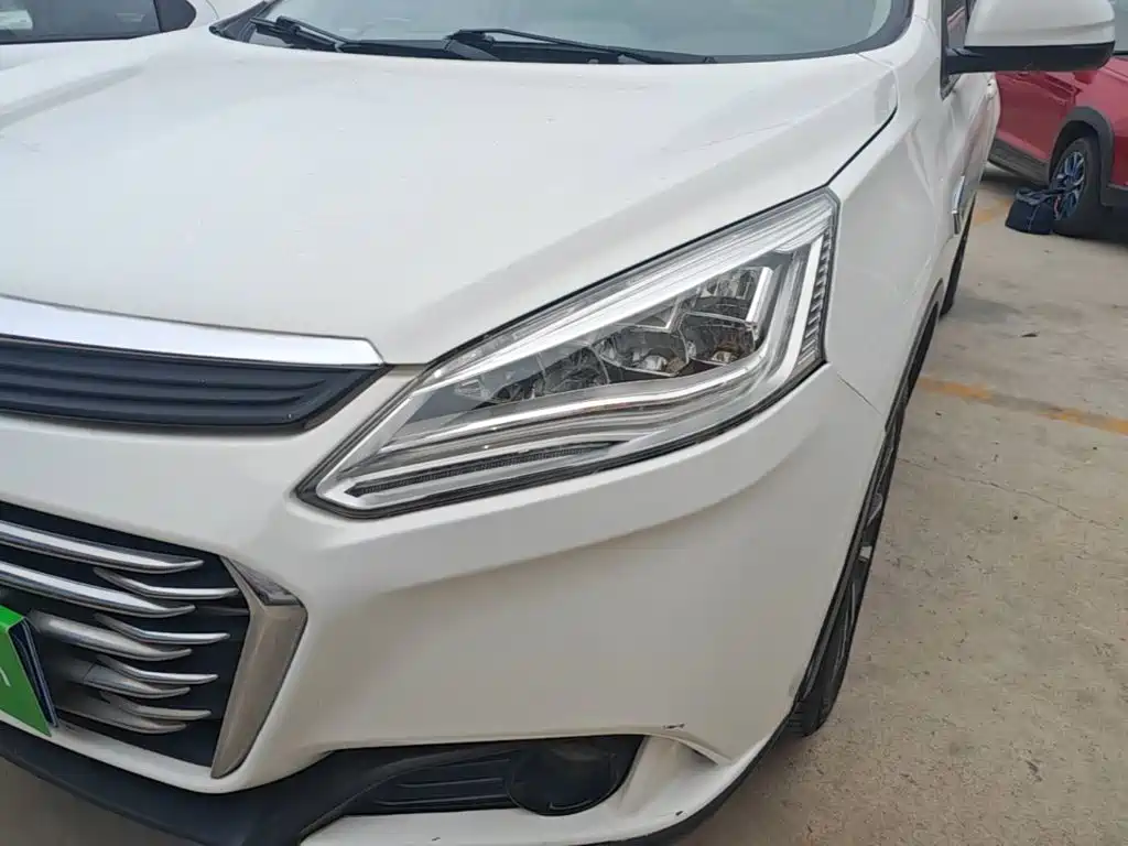 Luxgen U6 — миниатюра 24