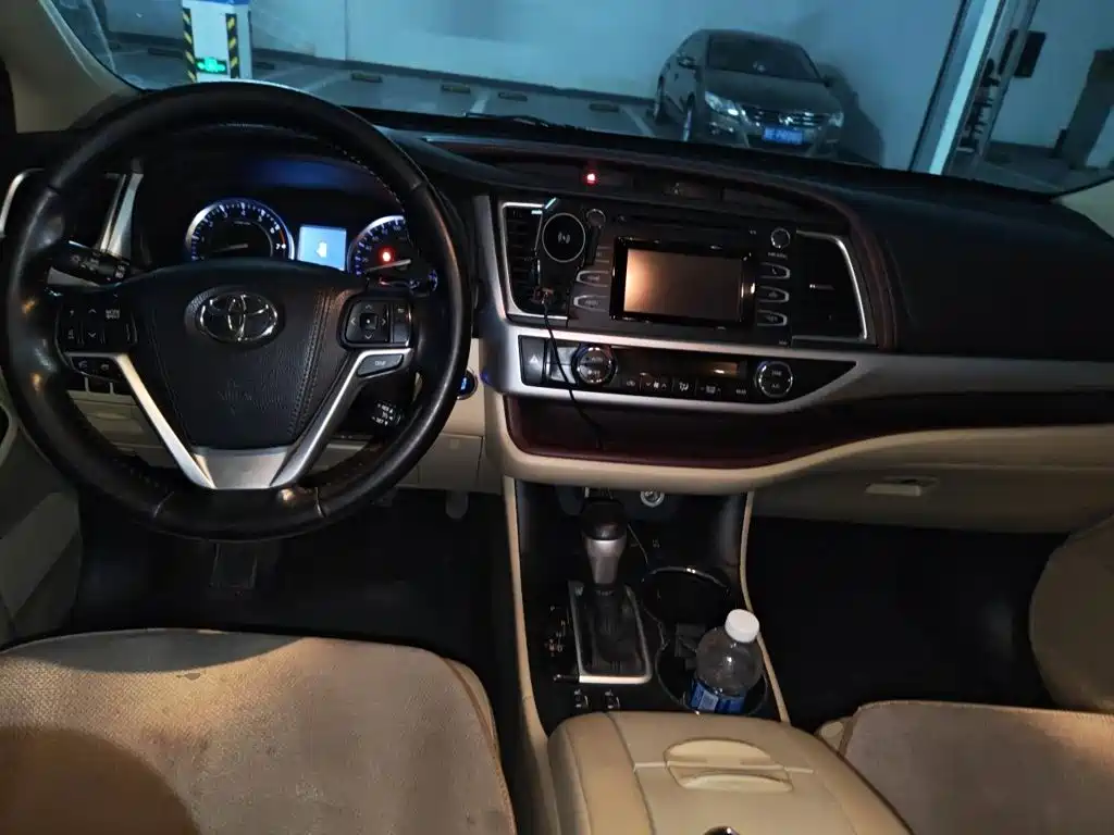Toyota Highlander — миниатюра 5