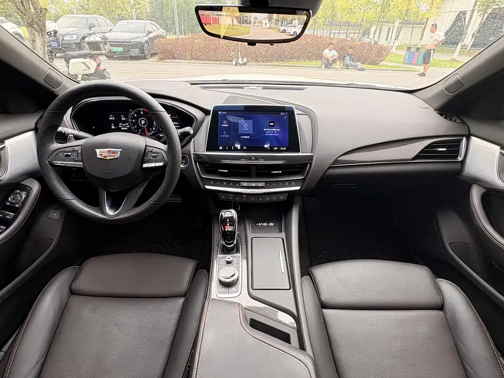 Cadillac CT5 — миниатюра 7