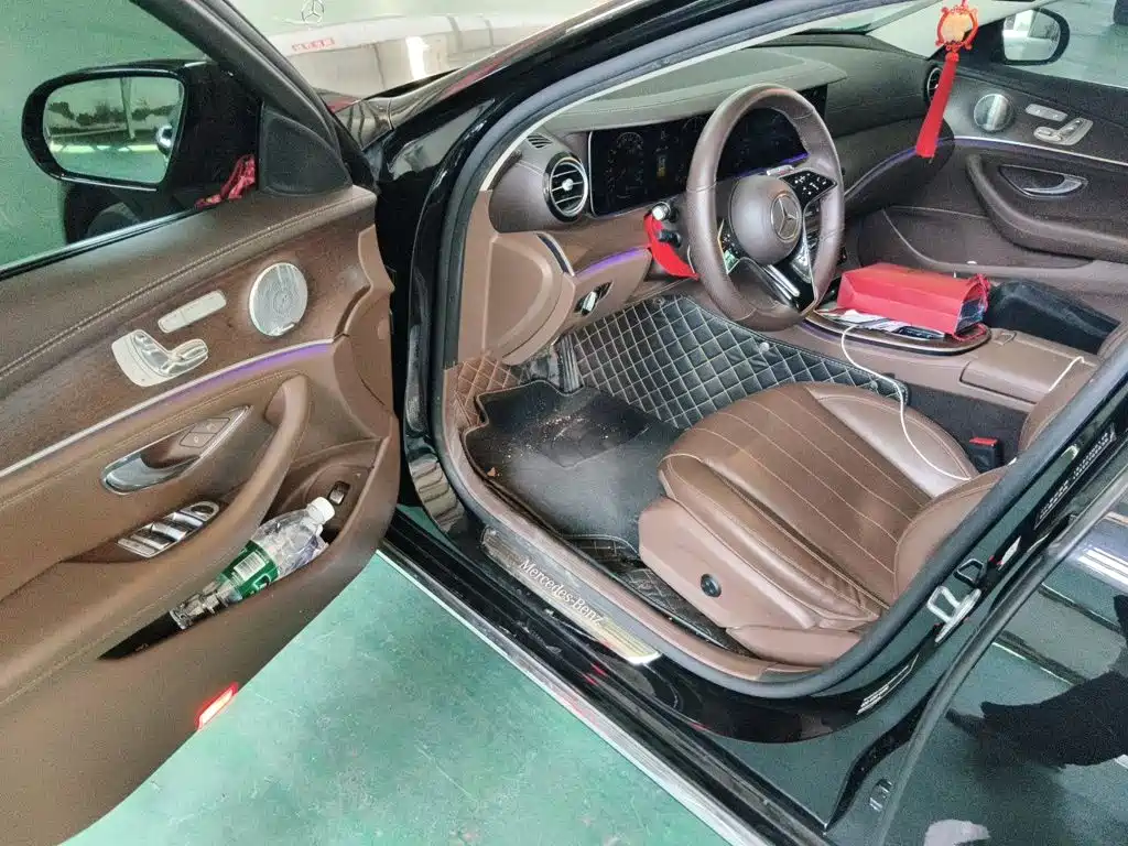 Mercedes-Benz E-Class — миниатюра 14
