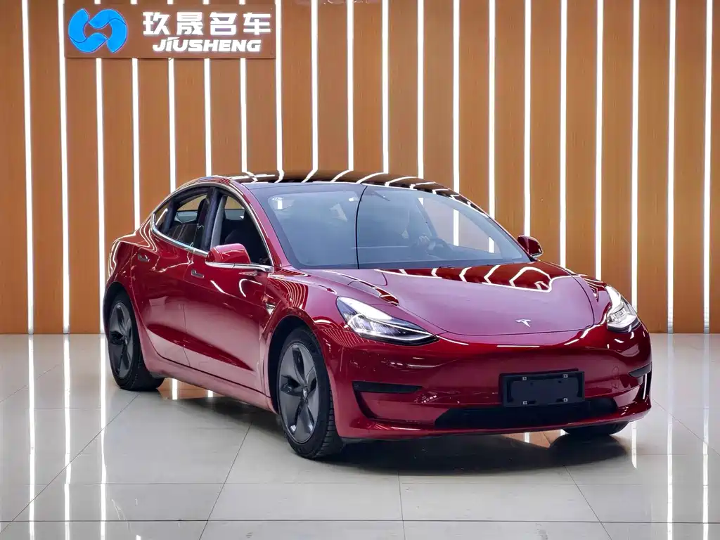 Tesla Model 3 — миниатюра 3
