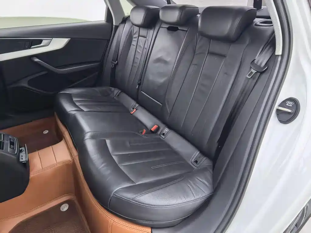 Audi A4L — миниатюра 15