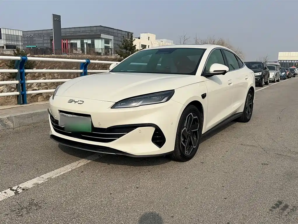 Byd 海豹06 2025