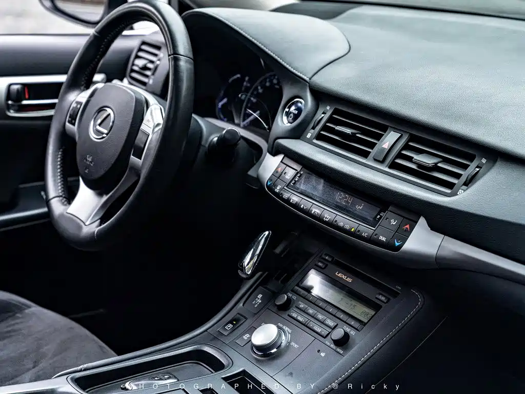 Lexus CT — миниатюра 6