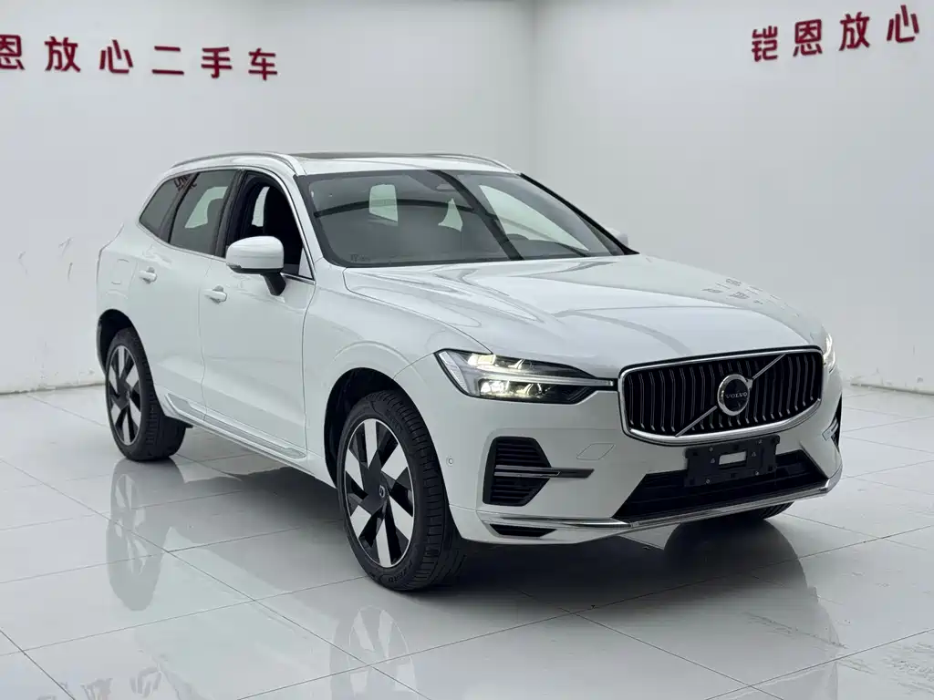 VOLVO XC60 PLUG IN HYBRID
