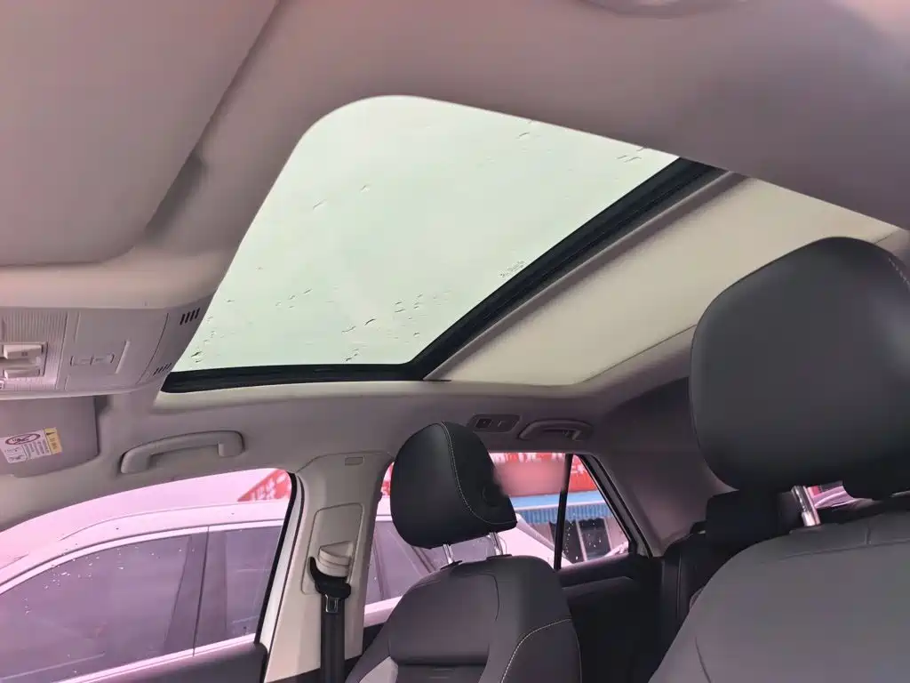 Volkswagen T-Roc — миниатюра 14