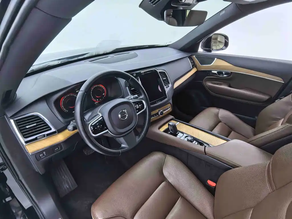 Volvo XC90 — миниатюра 14