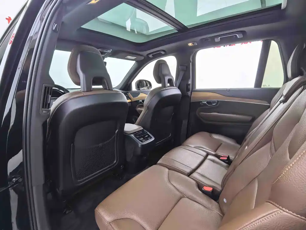 Volvo XC90 — миниатюра 17
