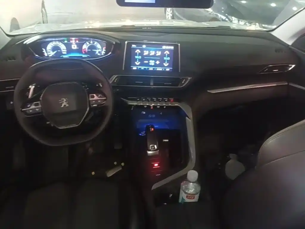 Peugeot 5008 — миниатюра 10