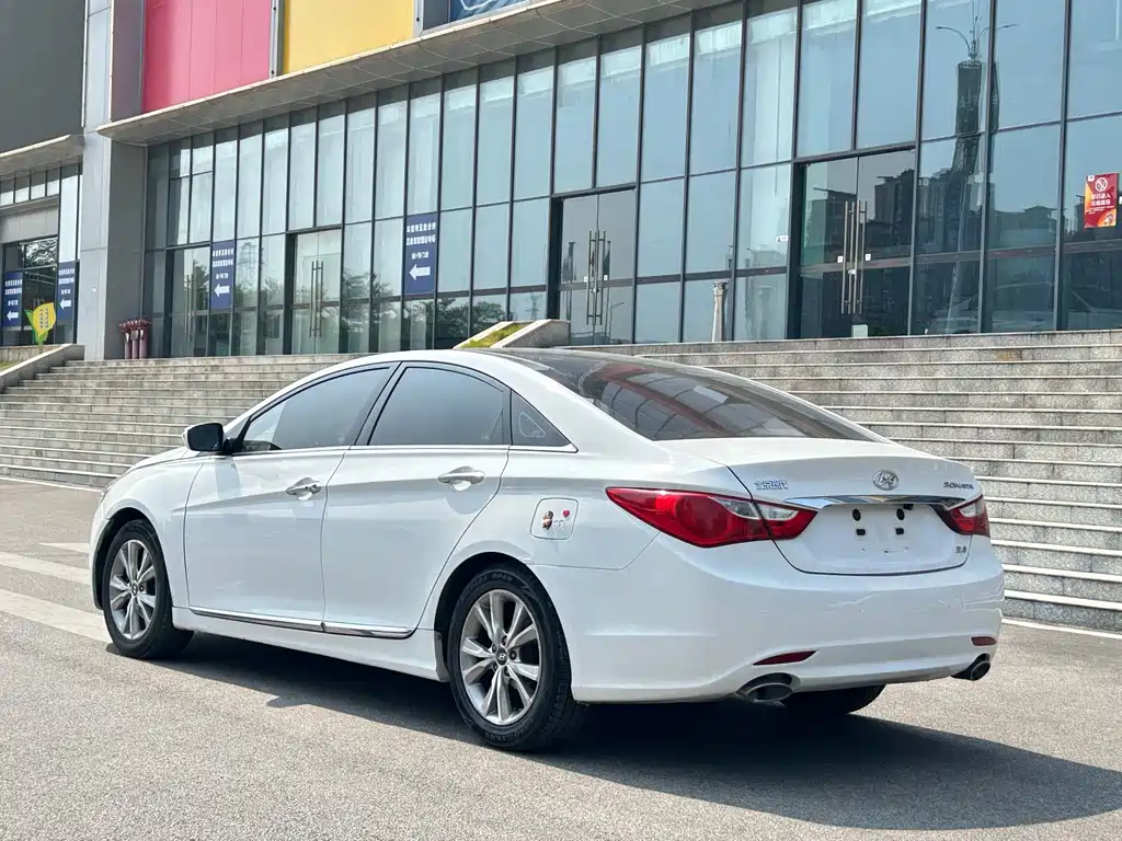 Hyundai Sonata — миниатюра 3