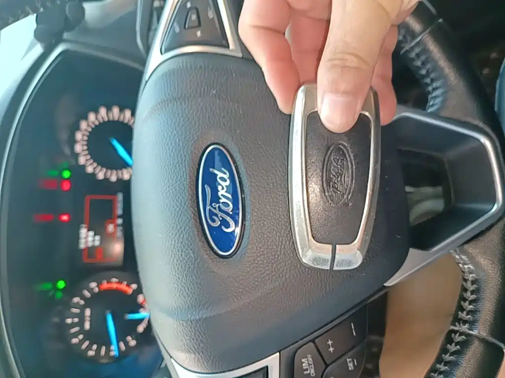 Ford Mondeo — миниатюра 9