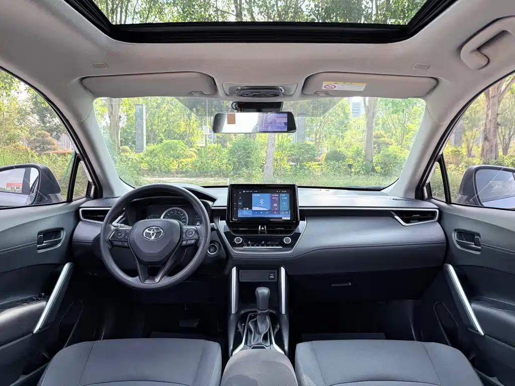 Toyota Corolla Cross — миниатюра 10