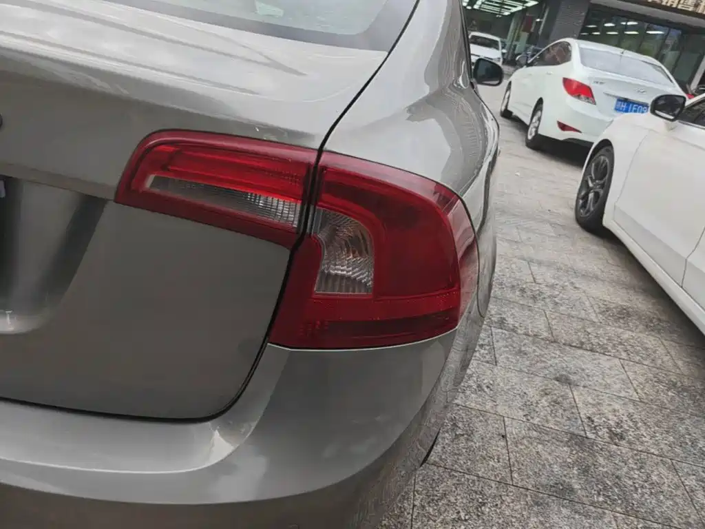 Volvo S60 — миниатюра 8