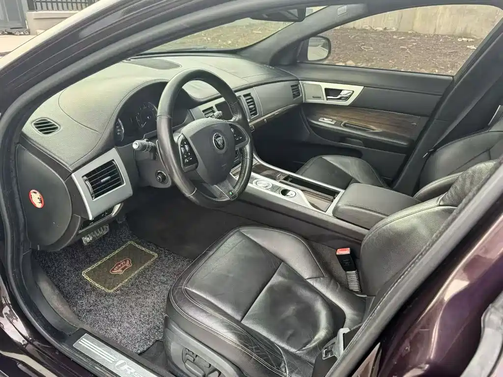 Jaguar XF 2015 XF 3.0 SC R-Sport Luxury