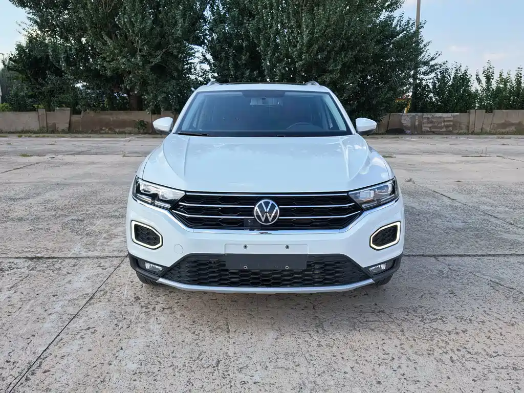 Volkswagen T-Roc — миниатюра 2