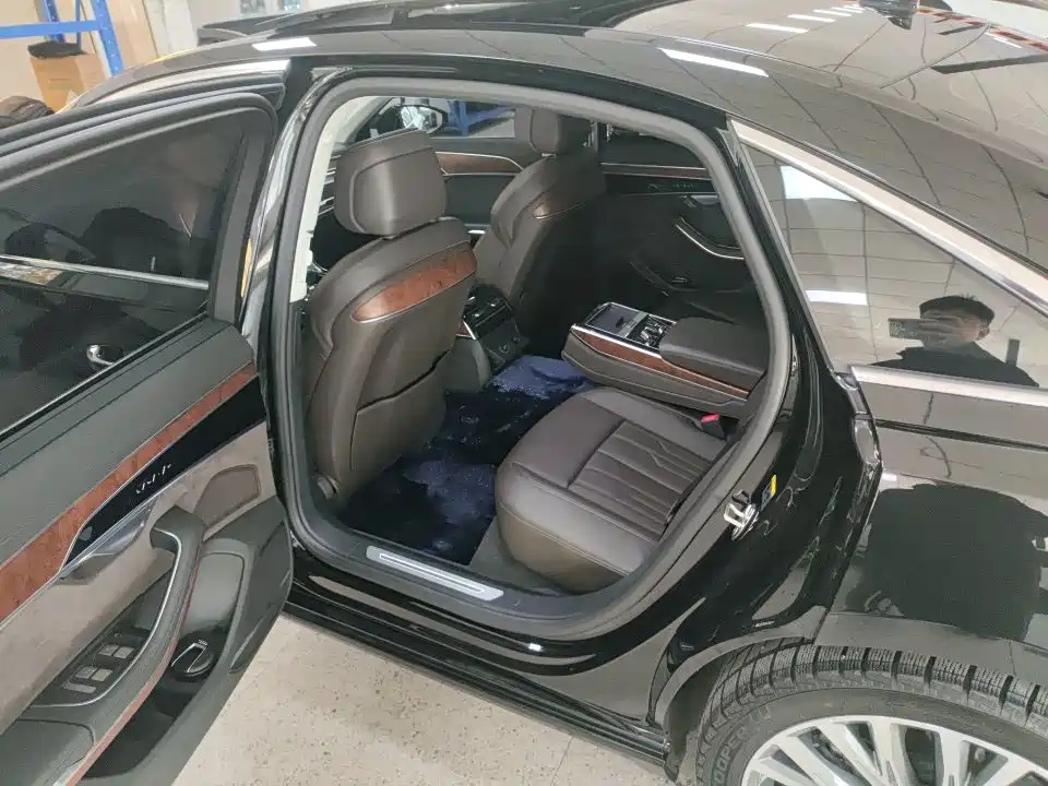 Audi A8 — миниатюра 5