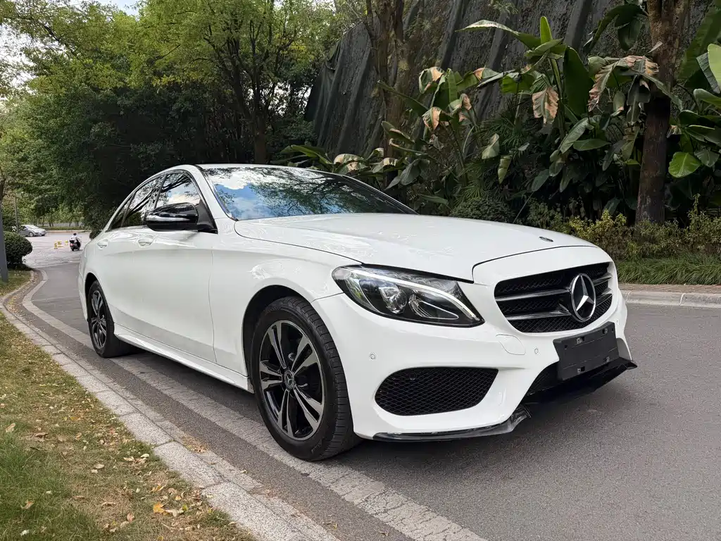 Mercedes-Benz C-Class — миниатюра 3